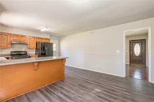 1798 Dogwood Ct, Snellville, GA 30078 - Photo 12