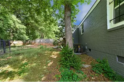 1715 Lisbon Drive SW, Atlanta, GA 30310 - Photo 36