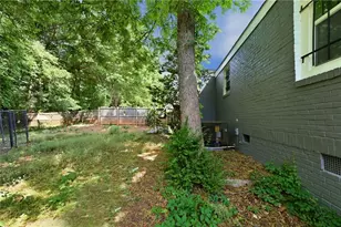 1715 Lisbon Dr SW, Atlanta, GA 30310 - Photo 36
