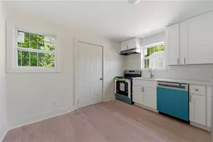 1715 Lisbon Dr SW, Atlanta, GA 30310 - Photo 24
