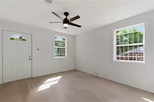 1715 Lisbon Dr SW, Atlanta, GA 30310 - Photo 4