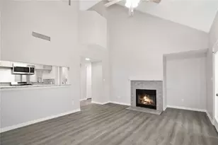 204 Ivy Green Ln SE, Marietta, GA 30067 - Photo 2