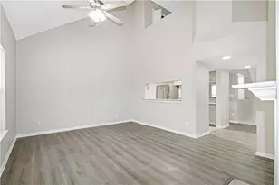 204 Ivy Green Ln SE, Marietta, GA 30067 - Photo 4