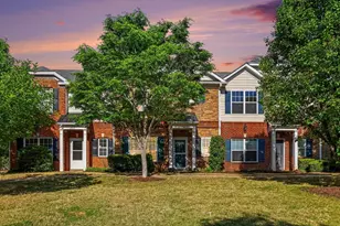 2818 Village Trce, Atlanta, GA 30344 - Photo 36