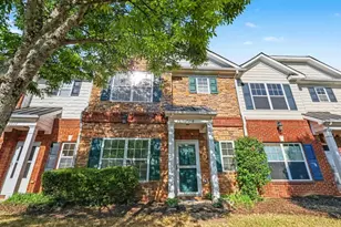 2818 Village Trce, Atlanta, GA 30344 - Photo 8