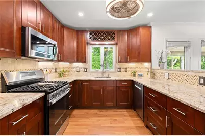 506 Deer Cliff Court, Woodstock, GA 30189 - Photo 2