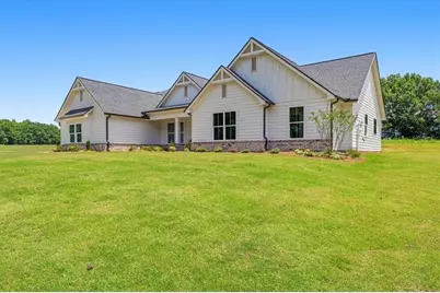 131 Maney Drive, Statham, GA 30666 - Photo 2