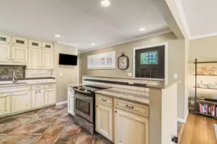 3848 Carlton Dr, Atlanta, GA 30341 - Photo 4