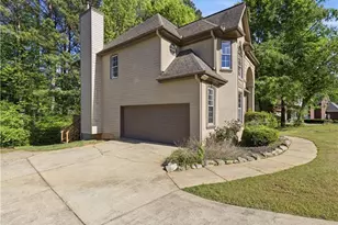 3322 Hunters Hill Dr, Lithonia, GA 30038 - Photo 4