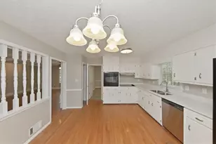 737 Mountainbrooke Circle, Stone Mountain, GA 30087 - Photo 18