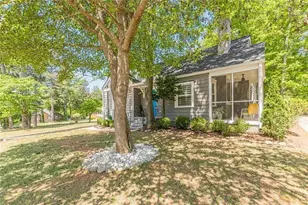 1237 Winburn Dr, East Point, GA 30344 - Photo 4