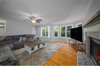 111 Allatoona Drive, Woodstock, GA 30189 - Photo 4