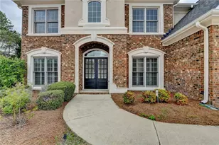 2723 Ivy Bluff Ct, Buford, GA 30519 - Photo 2