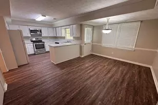 348 Freshman Dr, Lawrenceville, GA 30044 - Photo 6