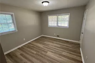 5594 Laurel Ln NW, Lilburn, GA 30047 - Photo 24