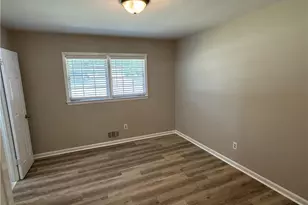5594 Laurel Ln NW, Lilburn, GA 30047 - Photo 20