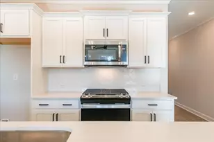 550 Feldspar Way, Lawrenceville, GA 30043 - Photo 4