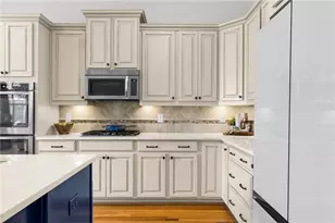910 Acadiana Dr, Sandy Springs, GA 30328 - Photo 12