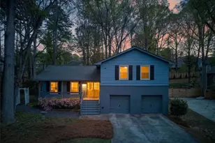 425 Ansley Dr, Roswell, GA 30076 - Photo 2