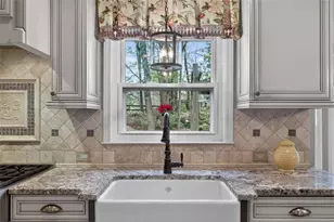 425 Ansley Dr, Roswell, GA 30076 - Photo 16