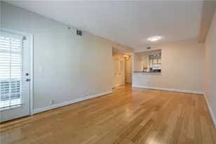 1074 Peachtree Walk NE, Atlanta, GA 30309 - Photo 10