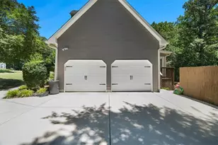 4296 Rocky Glen NE, Roswell, GA 30075 - Photo 2