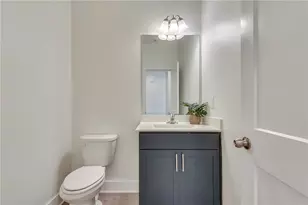 6809 Benjamin Dr, Flowery Branch, GA 30542 - Photo 20