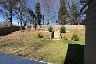 622 Marble Arch Ave, Lawrenceville, GA 30046 - Photo 2