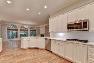 260 Lake Summit View, Atlanta, GA 30342 - Photo 10