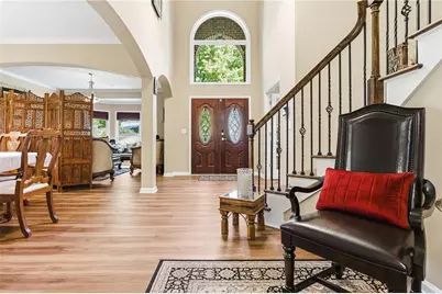 2436 Fontainebleau Drive, Dunwoody, GA 30360 - Photo 4