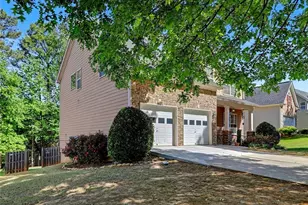 528 Vickers Ln, Locust Grove, GA 30248 - Photo 2