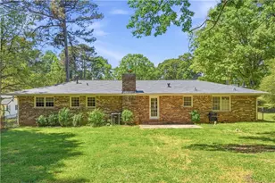 886 Oakhill Ct, Stone Mountain, GA 30087 - Photo 24