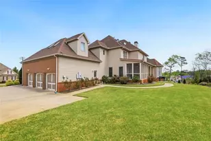 5653 Tuxedo Dr, Douglasville, GA 30135 - Photo 2