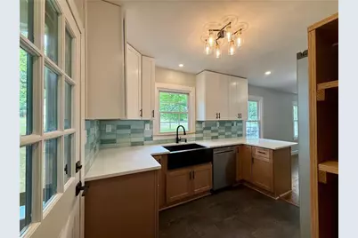 2274 Carey Drive SE, Atlanta, GA 30315 - Photo 10
