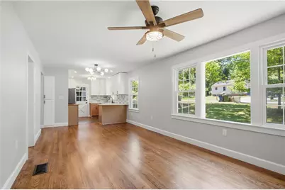 2274 Carey Drive SE, Atlanta, GA 30315 - Photo 6
