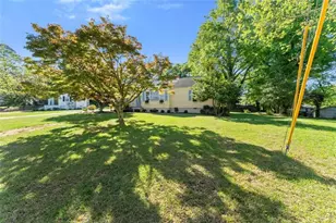 1317 NW North Enota Ave NW, Gainesville, GA 30501 - Photo 12