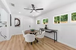 2541 Santa Barbara Dr NW, Atlanta, GA 30318 - Photo 10