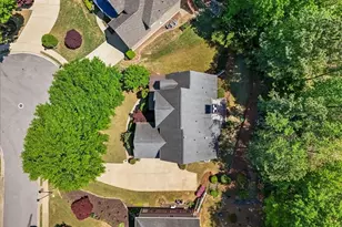 455 Hillcrest View Dr, Suwanee, GA 30024 - Photo 8