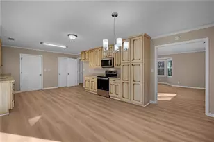 300 Woodland Dr, Calhoun, GA 30701 - Photo 12