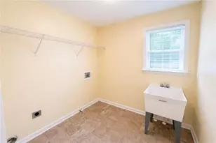 197 Berkten Ln, Lawrenceville, GA 30043 - Photo 22