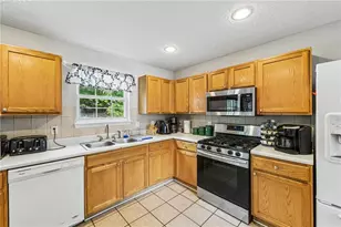 441 Crested View Dr, Loganville, GA 30052 - Photo 6