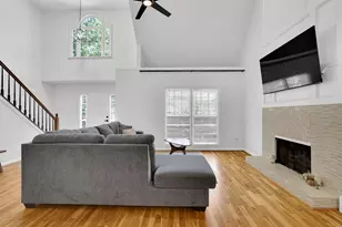 1075 Wellers Ct, Roswell, GA 30076 - Photo 6