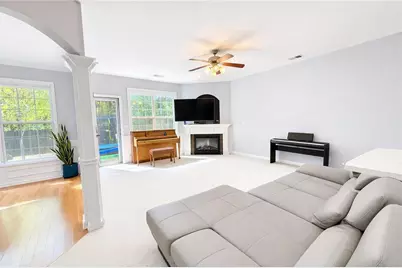 546 Woodland Park Terrace, Lawrenceville, GA 30043 - Photo 2