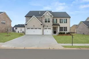 1784 Goodwin Dr, Hampton, GA 30228 - Photo 2