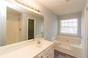 811 Sugar Oak Ln, Lawrenceville, GA 30043 - Photo 12