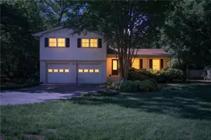 4818 Tilly Mill Rd, Dunwoody, GA 30360 - Photo 4