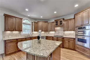 7580 Weston Club Dr, Suwanee, GA 30024 - Photo 12