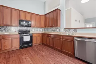 2102 Cathcart Ct, Lawrenceville, GA 30045 - Photo 10