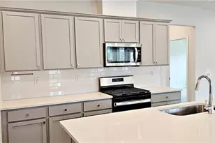 621 Pineberry Ct, Grayson, GA 30017 - Photo 2