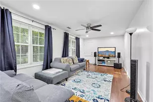 762 Maple Dr, Riverdale, GA 30274 - Photo 8